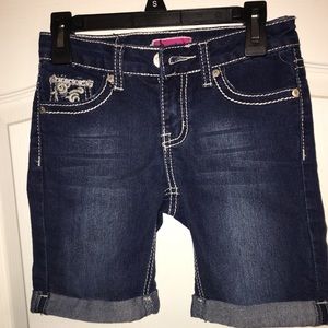 Girls size 8 Bermuda
